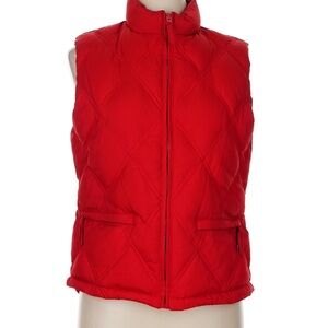 EUC Women's Vintage 00’s GAP vibrant Red quilted, puffer vest. Size XL.